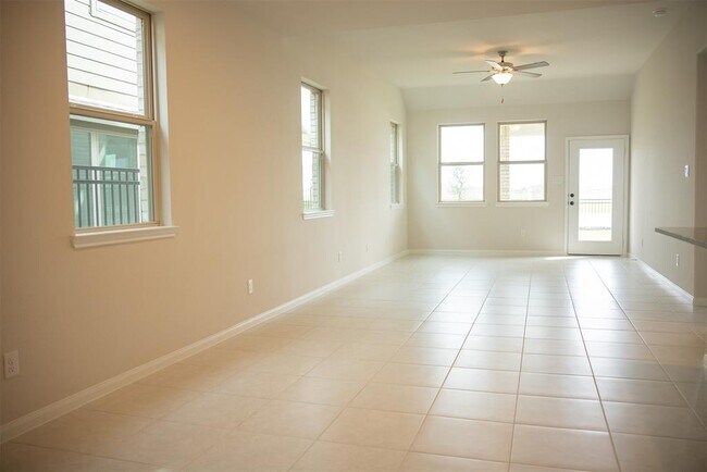Building Photo - 756 Lake Lacosta Dr