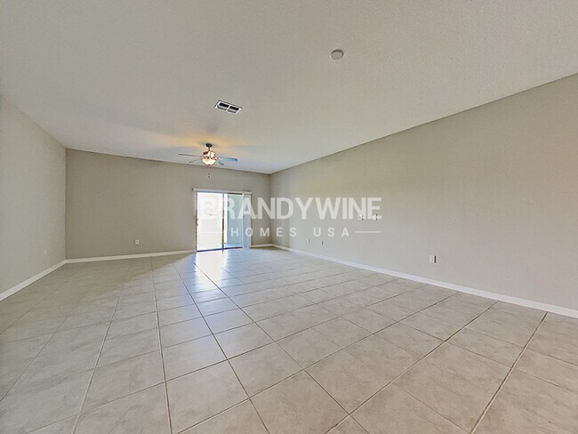 Building Photo - NEW LOWER RENTAL RATE LEASING SPECIAL: Rec...