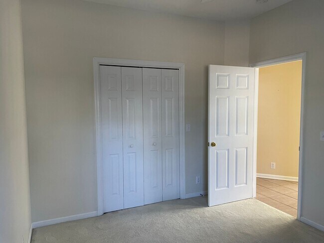 Building Photo - 3 Bedroom 2 Bathroom with a  Bonus Room  House in Winding River Plantation