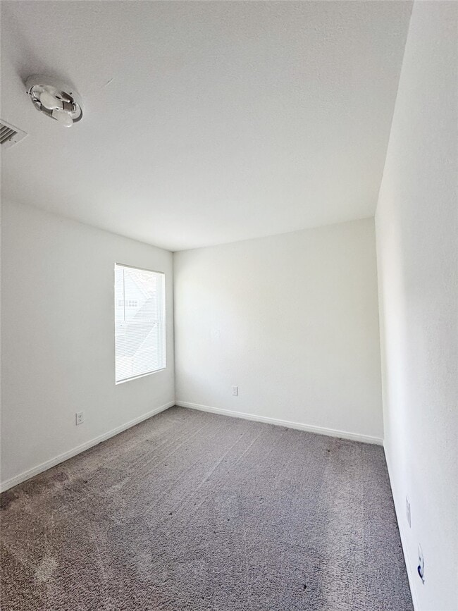 Building Photo - 245 Water Oak