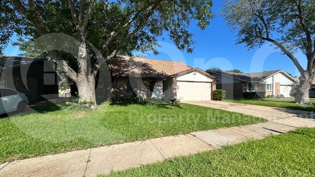 Building Photo - 3113 Wayfarer Rd