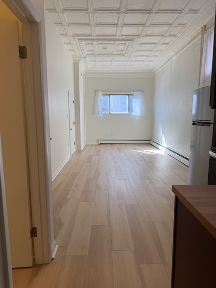 Building Photo - 329 Taylor Ave