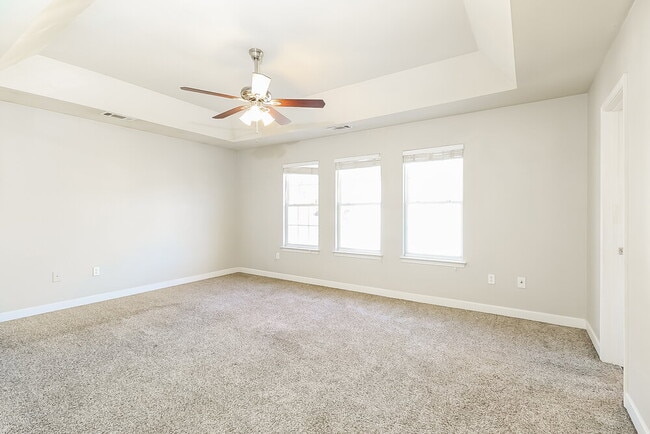 Building Photo - 5028 Magnasco Ln