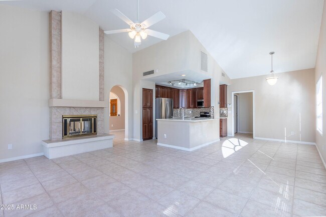 Building Photo - 13358 N 101st Pl