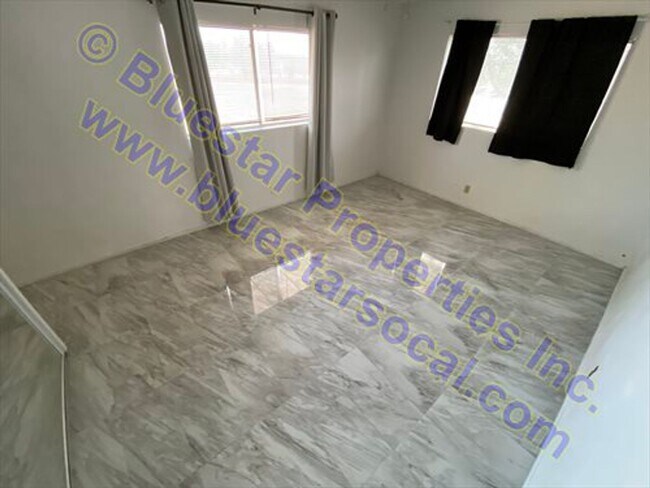 Building Photo - 18511-15Symeron