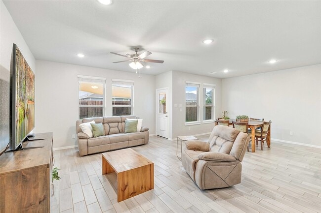 Building Photo - 24714 Crimson Pine Dr