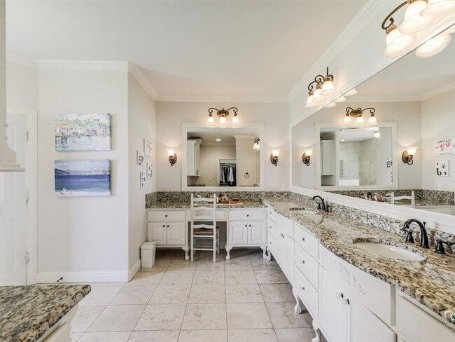 Building Photo - 4428 Lake Breeze Dr