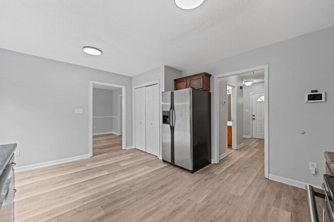 Building Photo - Welcome to Dartmoor Trail!