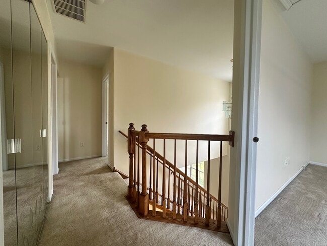 Building Photo - 21258 Cascade Ct