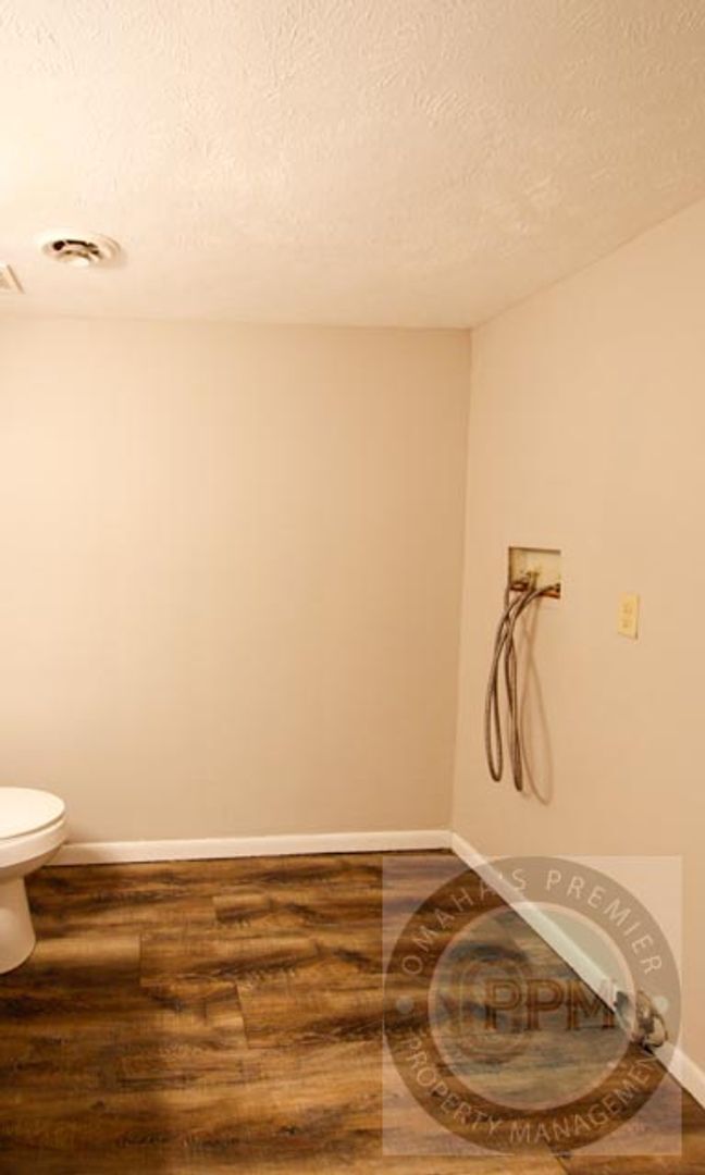 Building Photo - 11652-11654 Camden Ave