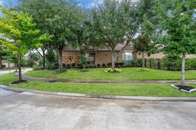 Building Photo - 18419 Willow Oak Bend Dr
