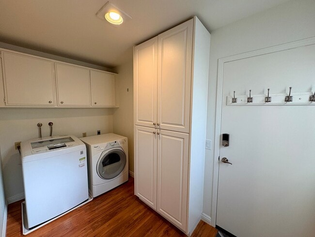 Building Photo - 2 Bedroom Plus Office House in Carlsbad