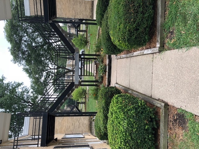Primary Photo - 1116 W Hawthorne St