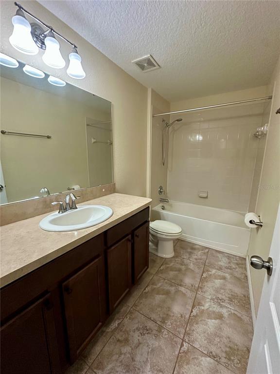 Building Photo - 14885 Evergreen Oak Loop