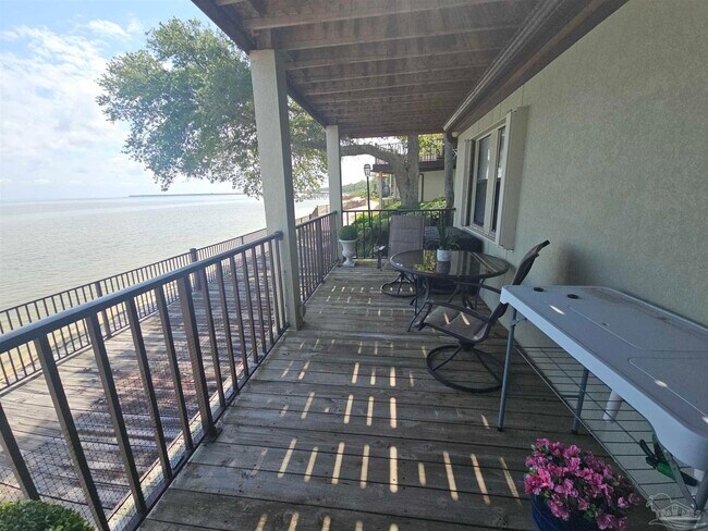 Building Photo - 90 Baybridge Dr