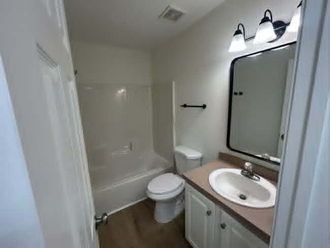 Building Photo - 151 Whispering Glen Cir