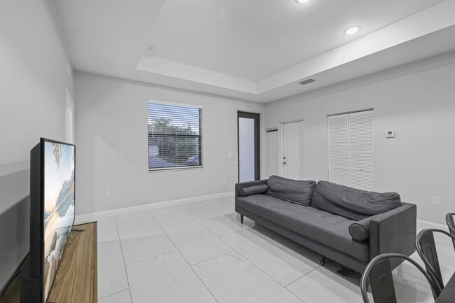 Building Photo - 2915 65th St W