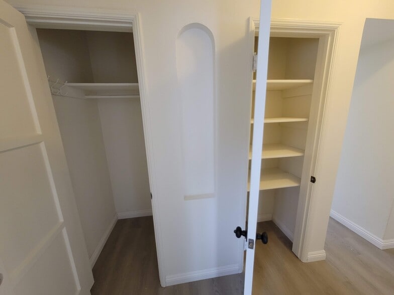 Building Photo - 2321 Veteran Ave