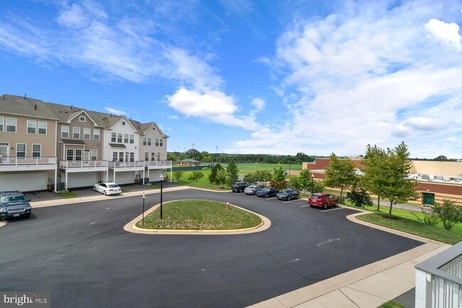 Building Photo - 22664 Amberjack Square