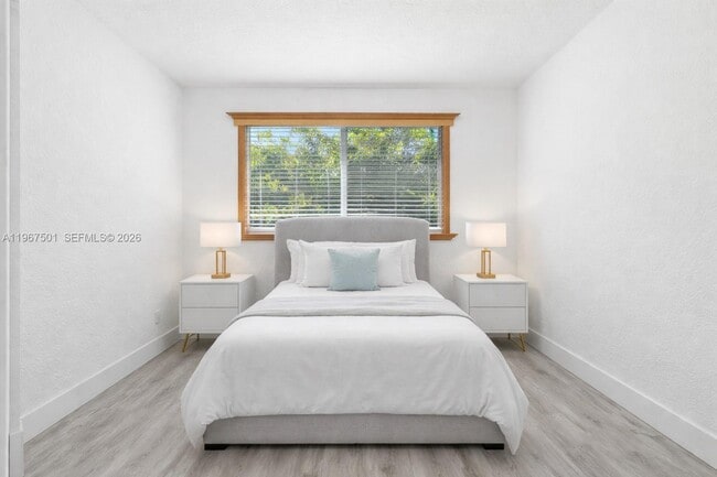 Building Photo - 5725 NW 114th Path