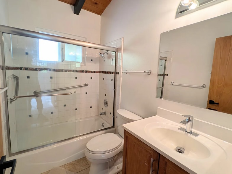 Building Photo - 128 Bothin Rd