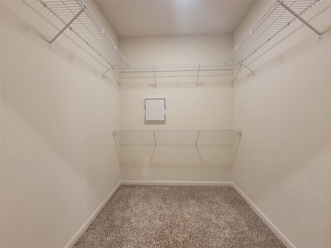 Building Photo - 3012 Villegas Wy