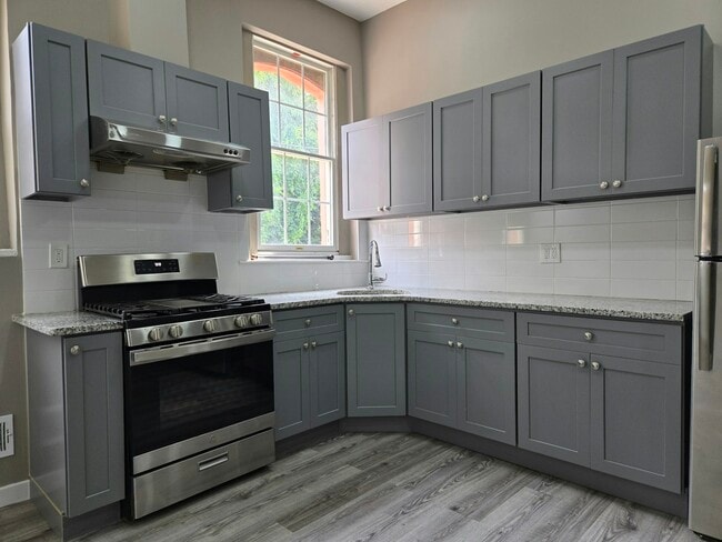 Building Photo - 1218 N 16th St