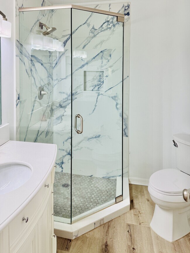 Building Photo - 2750 Kings Lake Blvd