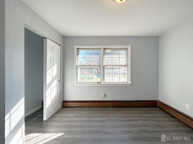 Building Photo - 3 Stiles Rd