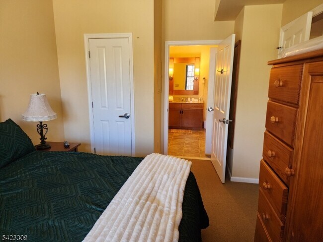 Building Photo - 200 NJ-94