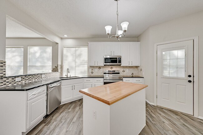 Building Photo - 5308 Promise Land Dr