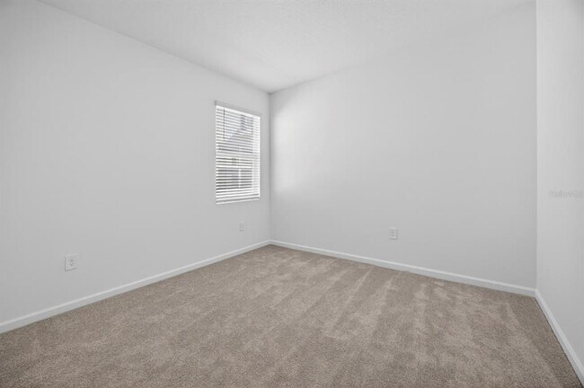 Building Photo - 3078 Armstrong Ave