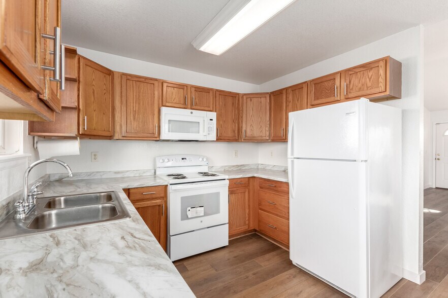 Building Photo - 3249 N Madison St