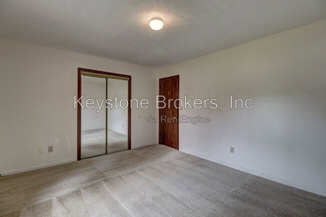 Building Photo - 2243 Davis Rd SW
