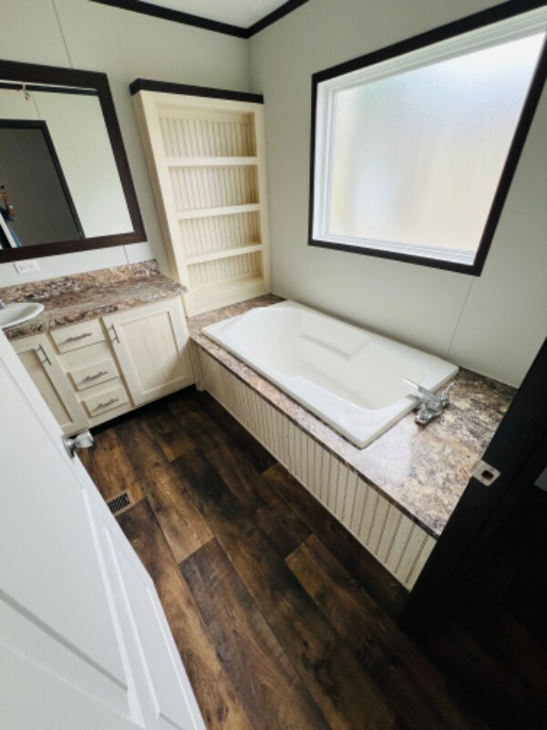 Building Photo - 9477 Lansdowne Rd