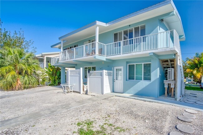 Building Photo - 280 Airport Dr S