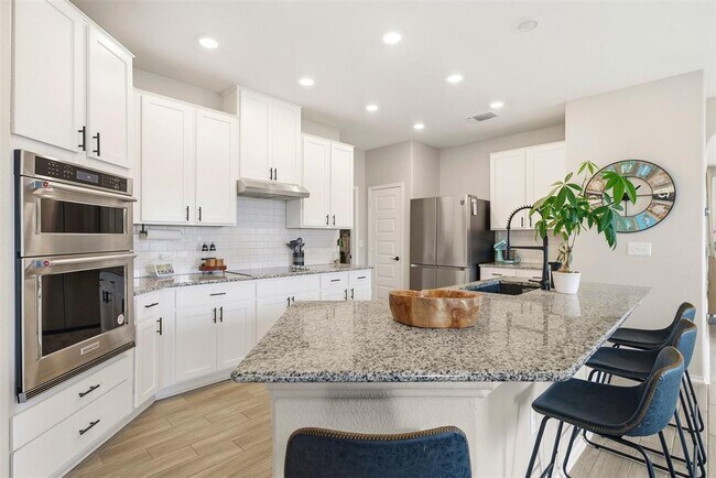 Building Photo - 1506 Dragonfly Loop