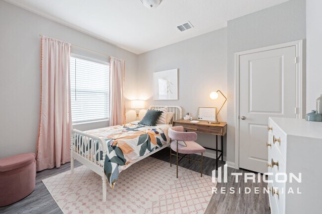 Building Photo - 14610 Maple Ter