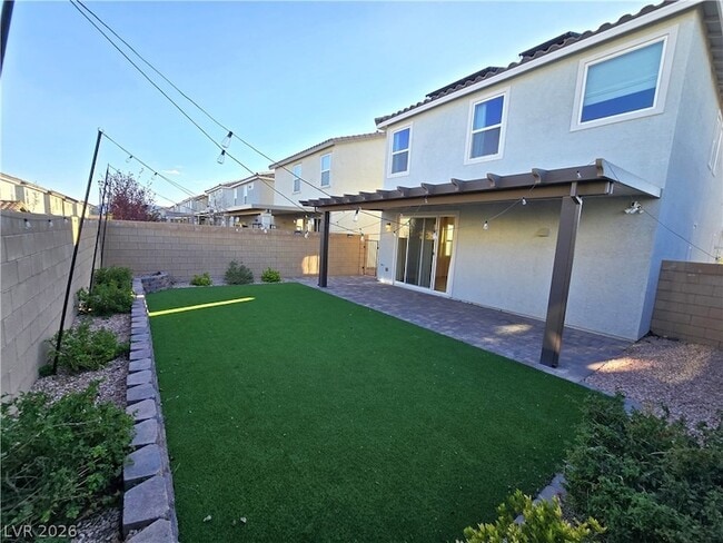 Building Photo - 10382 Arroyo Willow St