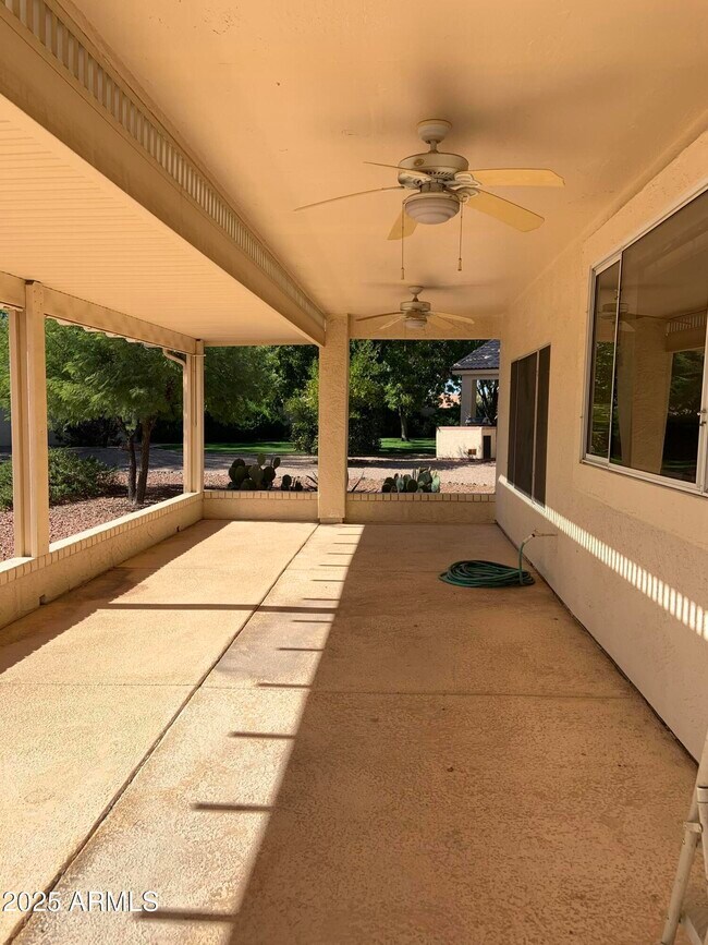 Building Photo - 9069 W Behrend Dr