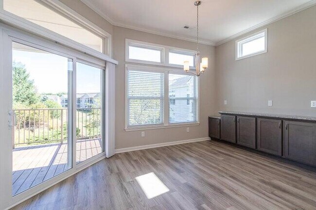 Building Photo - 3004 Lodge View Ct