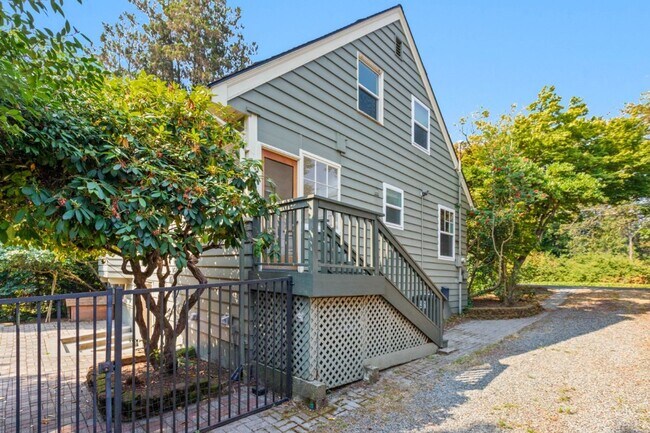 Building Photo - 6214 24th Ave NE