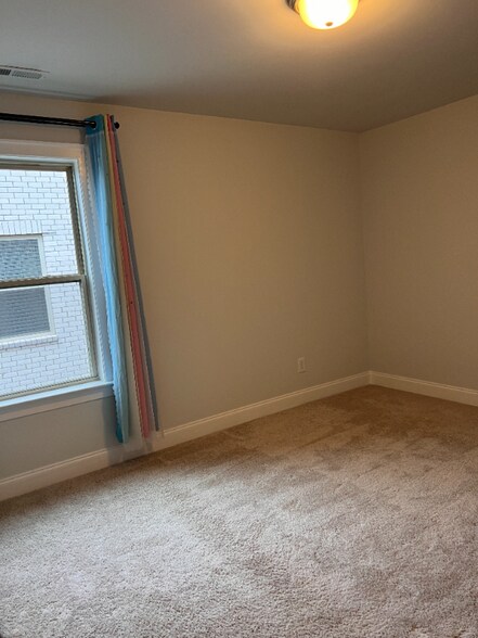 Building Photo - 1126 Carlisle Pl
