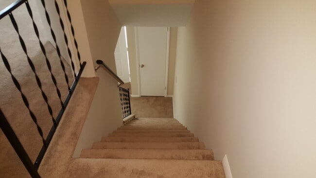 Building Photo - Spacious 3-Bedroom Townhome for Rent in Aberdeen – A Must See!