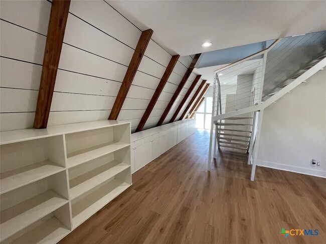 Building Photo - 1522 Cattail