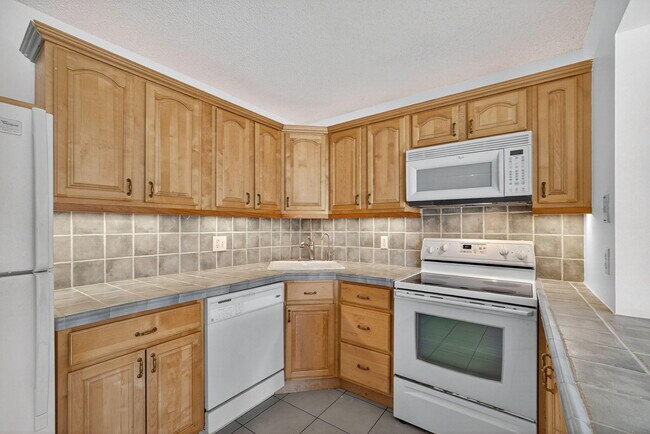 Building Photo - 4992 Sable Pine Cir