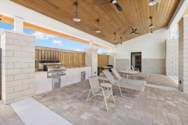 Building Photo - 1105 Valor Walk