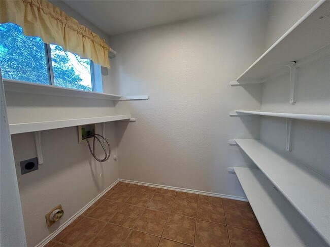 Building Photo - 17418 Dashwood Creek Dr