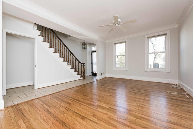 Building Photo - 202 11th St NE