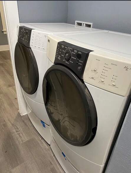 Building Photo - 1208 Lime Ave